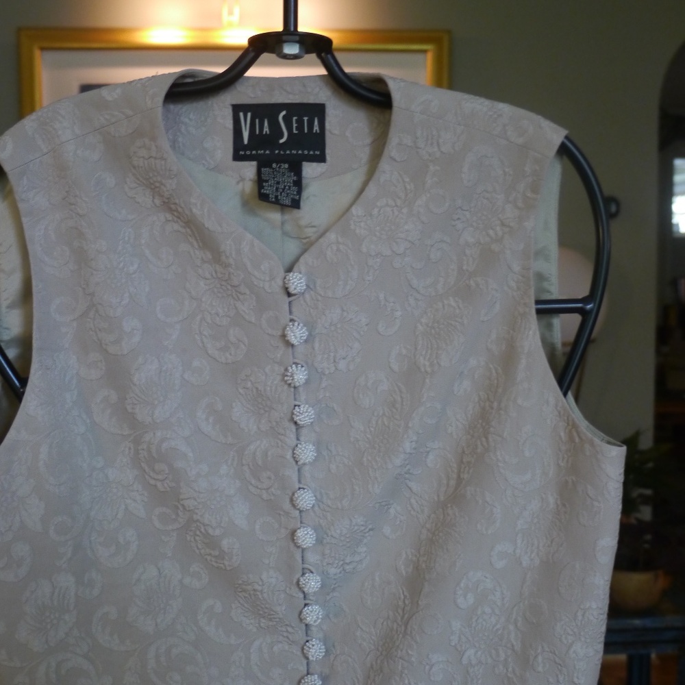 Via Seta, Women Silk Vest, Size 8/38